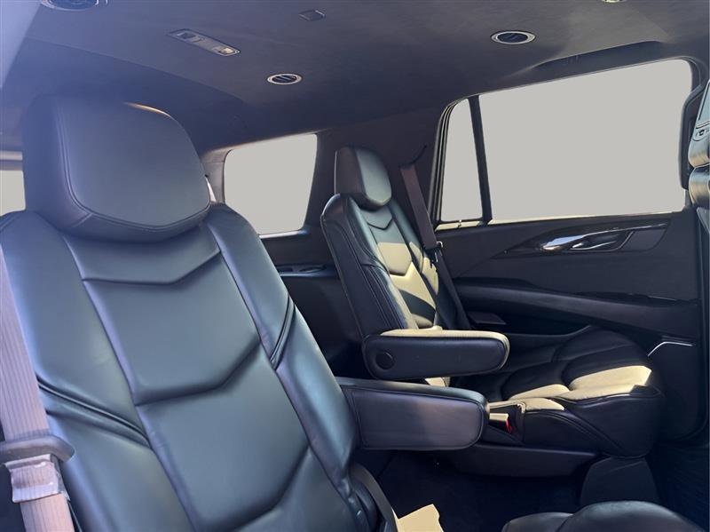 Used 2016 Cadillac Escalade Platinum image 39