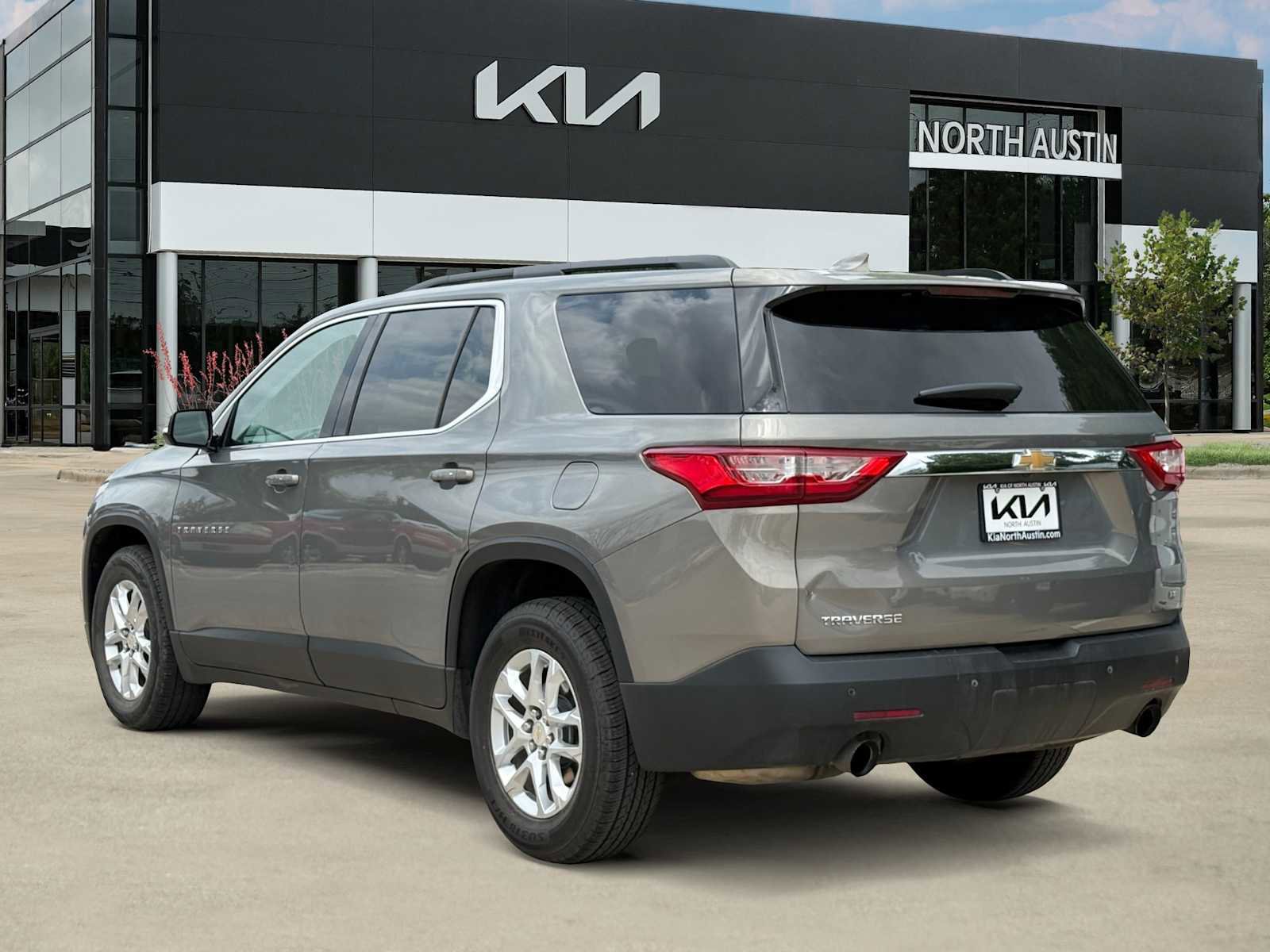 Used 2019 Chevrolet Traverse LT FWD image 5