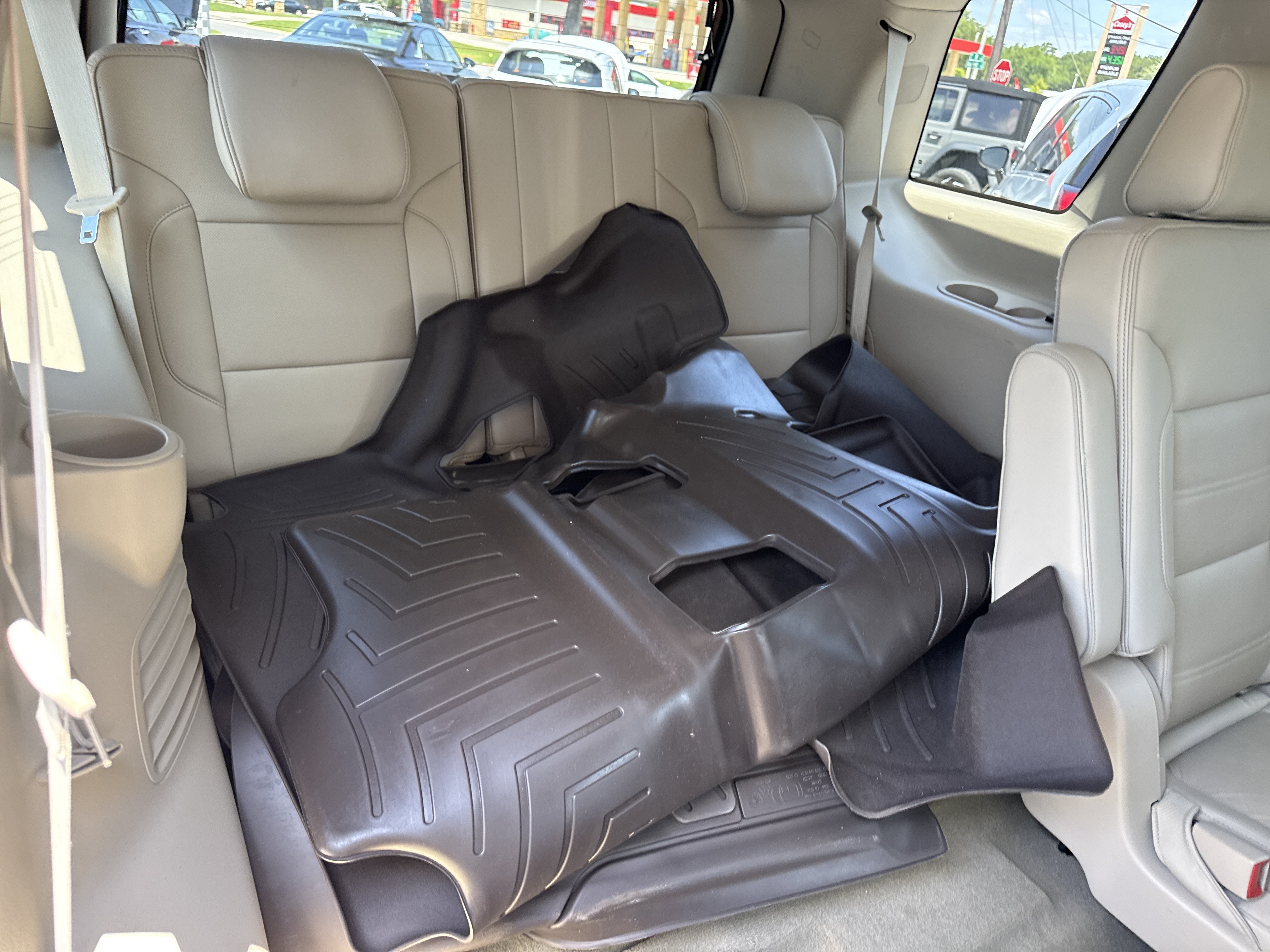 Used 2017 GMC Yukon Denali w/ Open Road Package RWD image 37