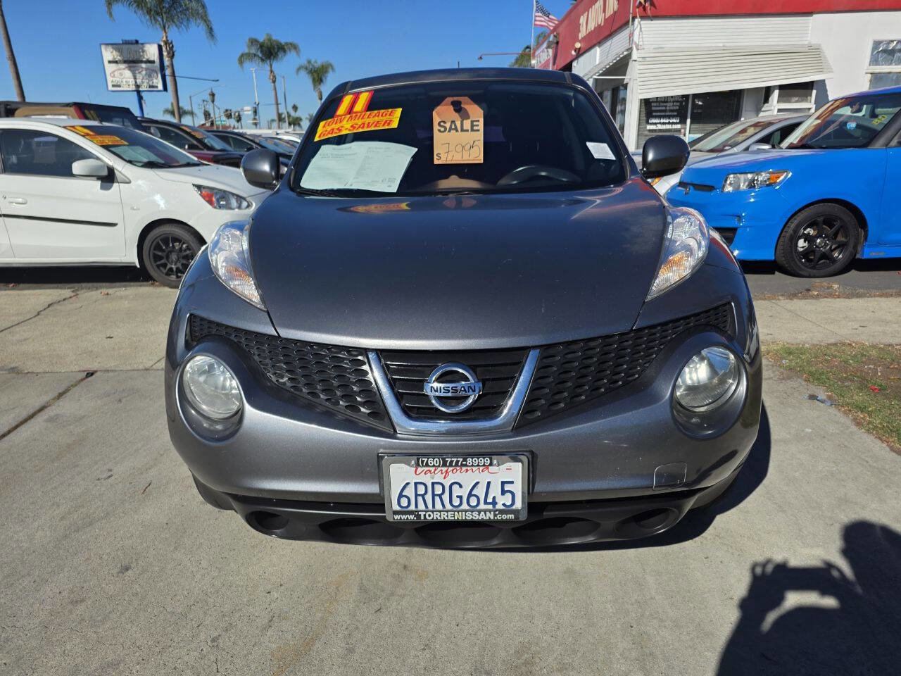 Used 2011 Nissan Juke SV FWD image 3