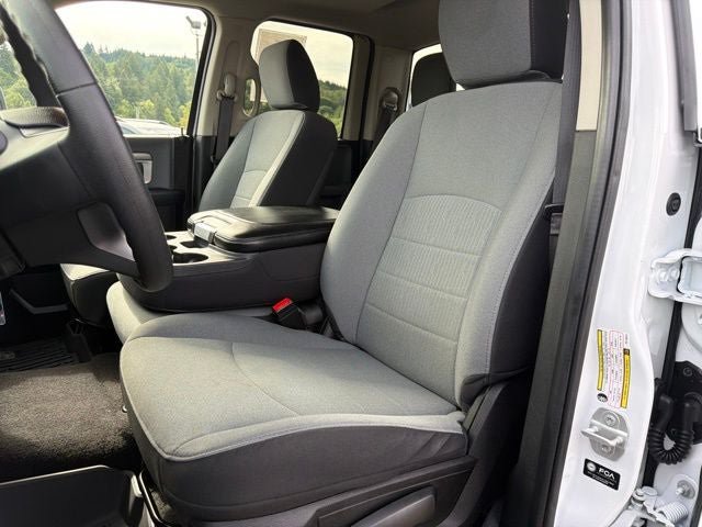 Used 2024 RAM 1500 Classic SLT AWD/4WD image 16