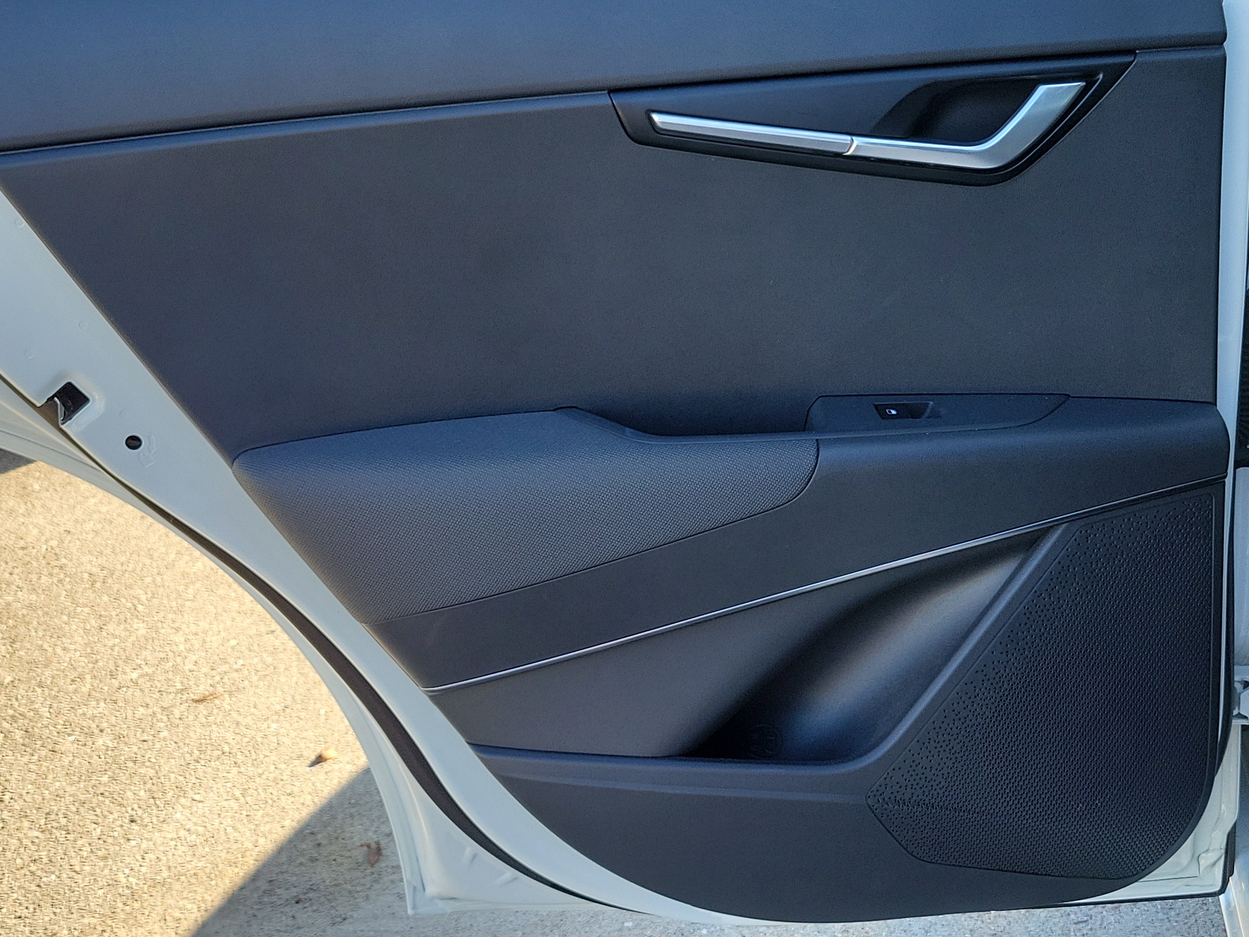 Used 2023 Kia Niro EX Touring image 15