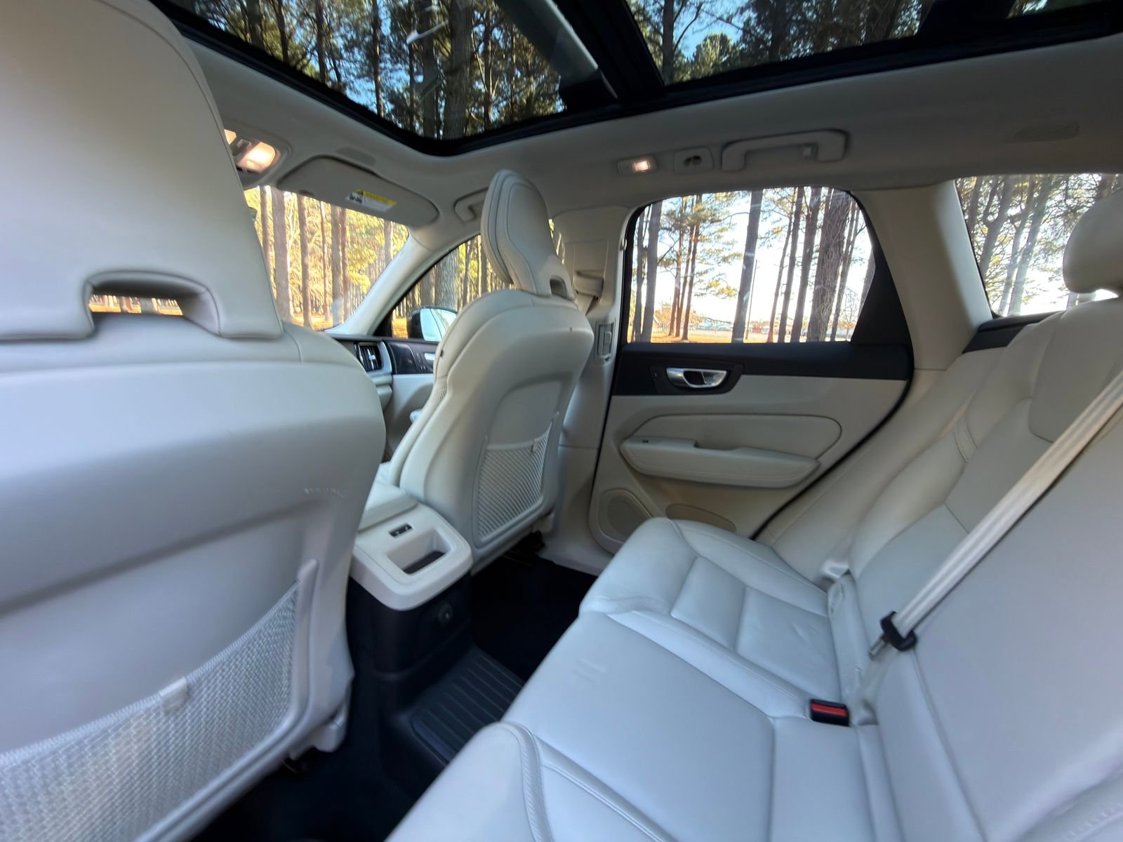 Used 2024 Volvo XC60 T8 Ultimate w/ Protection Package Premier image 15