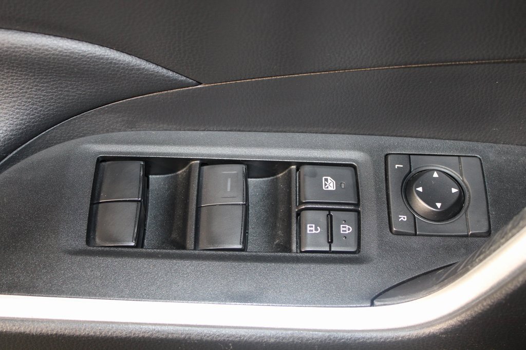 Used 2021 Toyota RAV4 XLE image 22