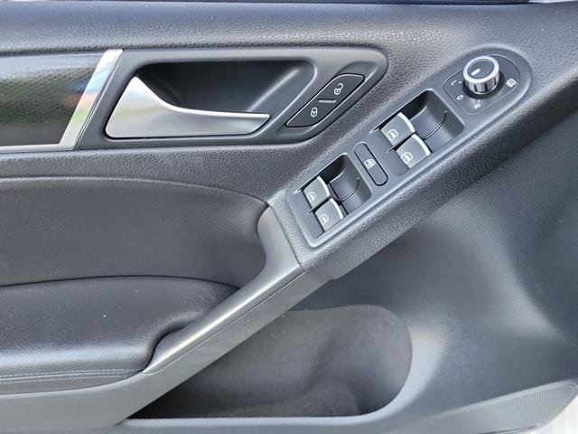 Used 2013 Volkswagen GTI Driver's Edition FWD image 6