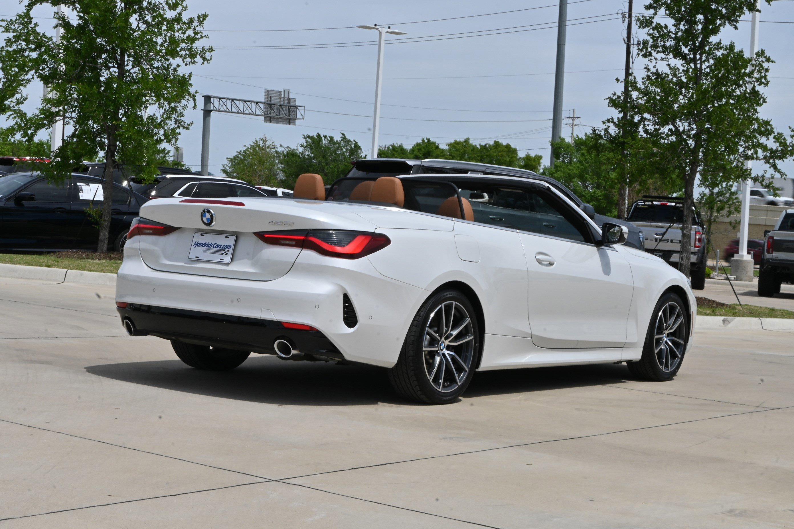 Certified 2025 BMW 430i Convertible RWD image 9