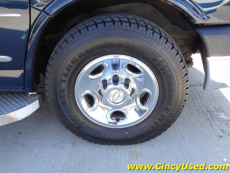 Used 2012 Chevrolet Express 3500 LT w/ LT Preferred Equipment Group RWD image 32