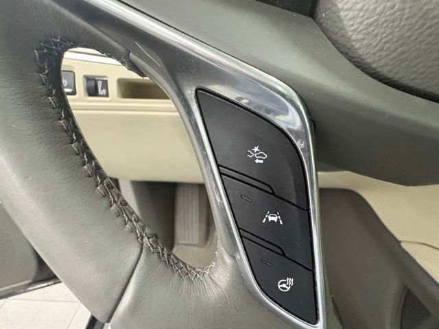 Used 2017 Cadillac XT5 Luxury w/ Driver Awareness Package FWD image 18