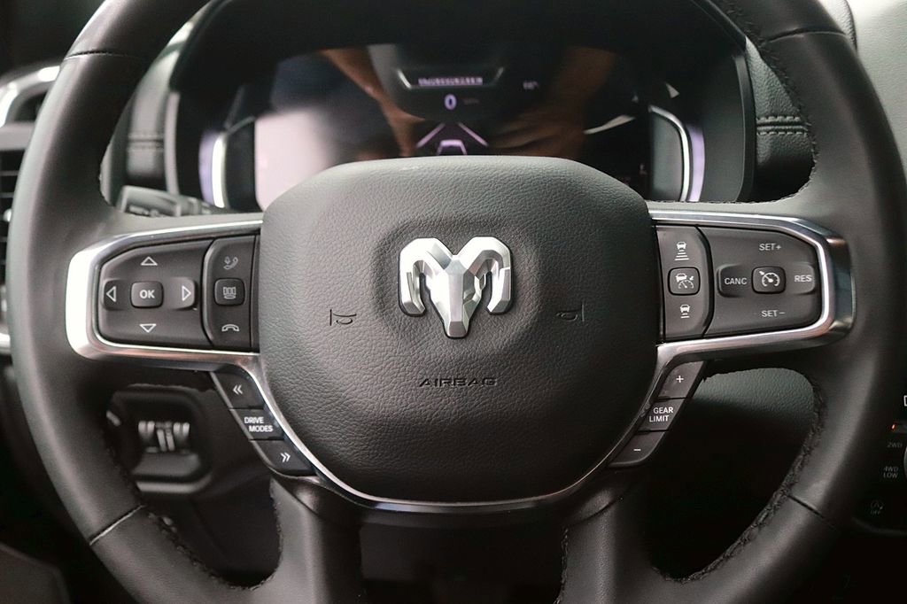 Used 2025 RAM 1500 Laramie AWD/4WD image 17
