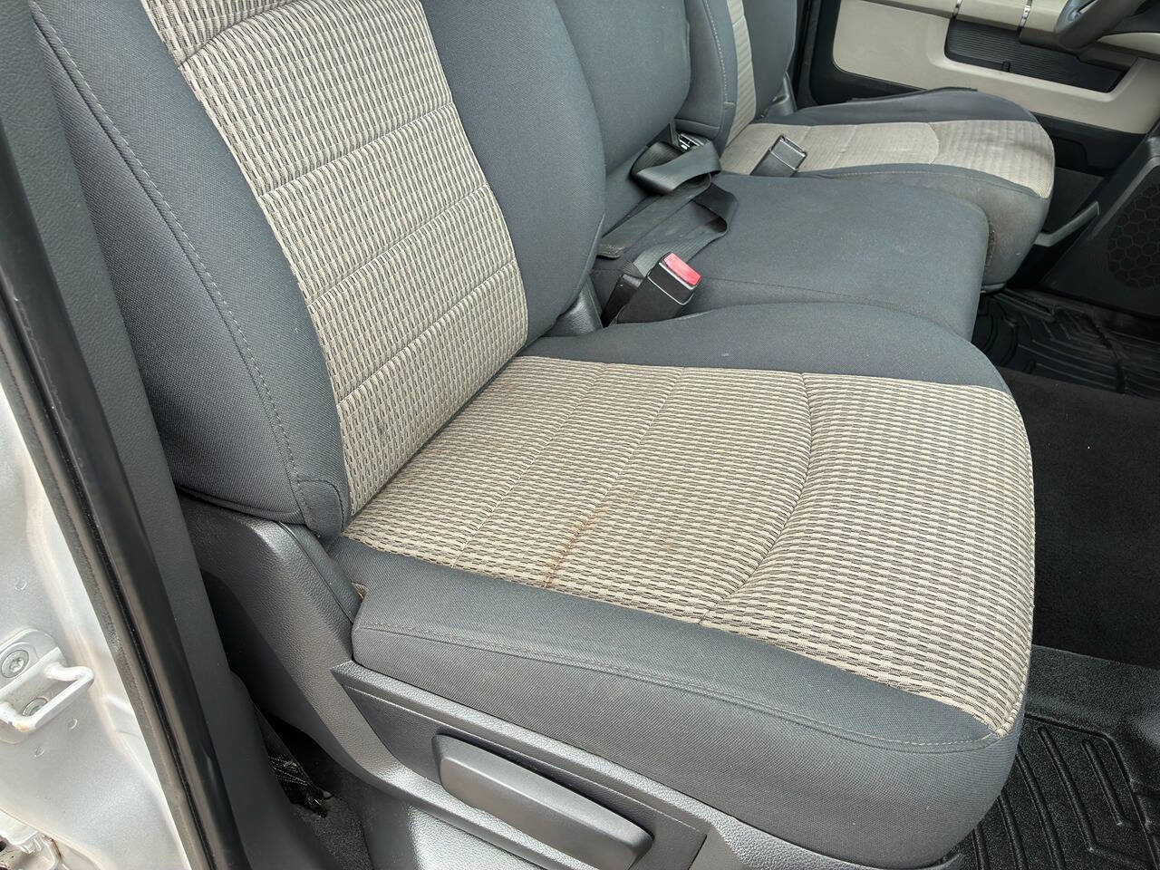 Used 2012 RAM 1500 Classic SLT RWD image 36