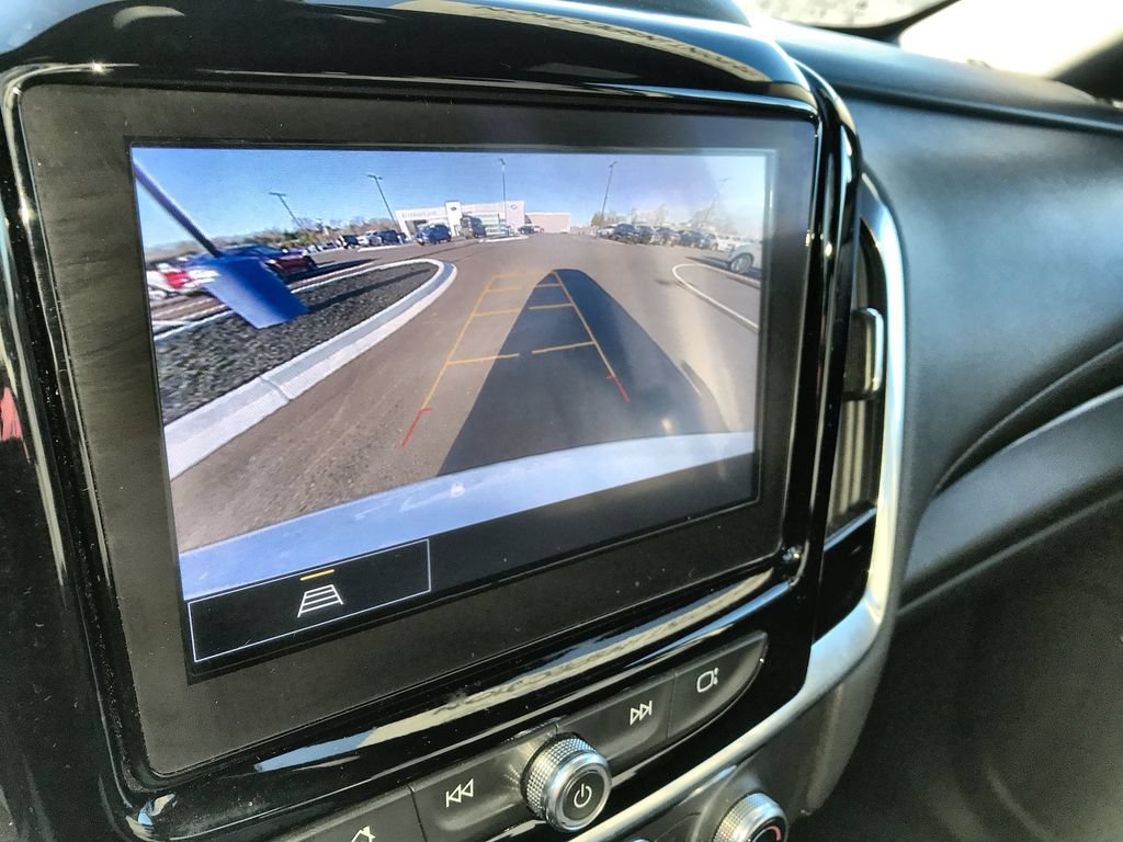 Used 2023 Chevrolet Traverse LT AWD/4WD image 17