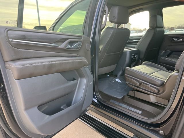 Used 2023 GMC Yukon XL Denali w/ Max Trailering Package image 36