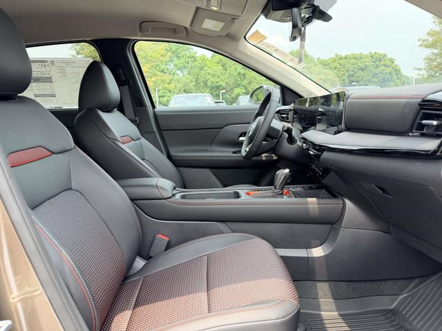 New 2026 Nissan Kicks SR w/ Interior Electronics Package FWD image 10