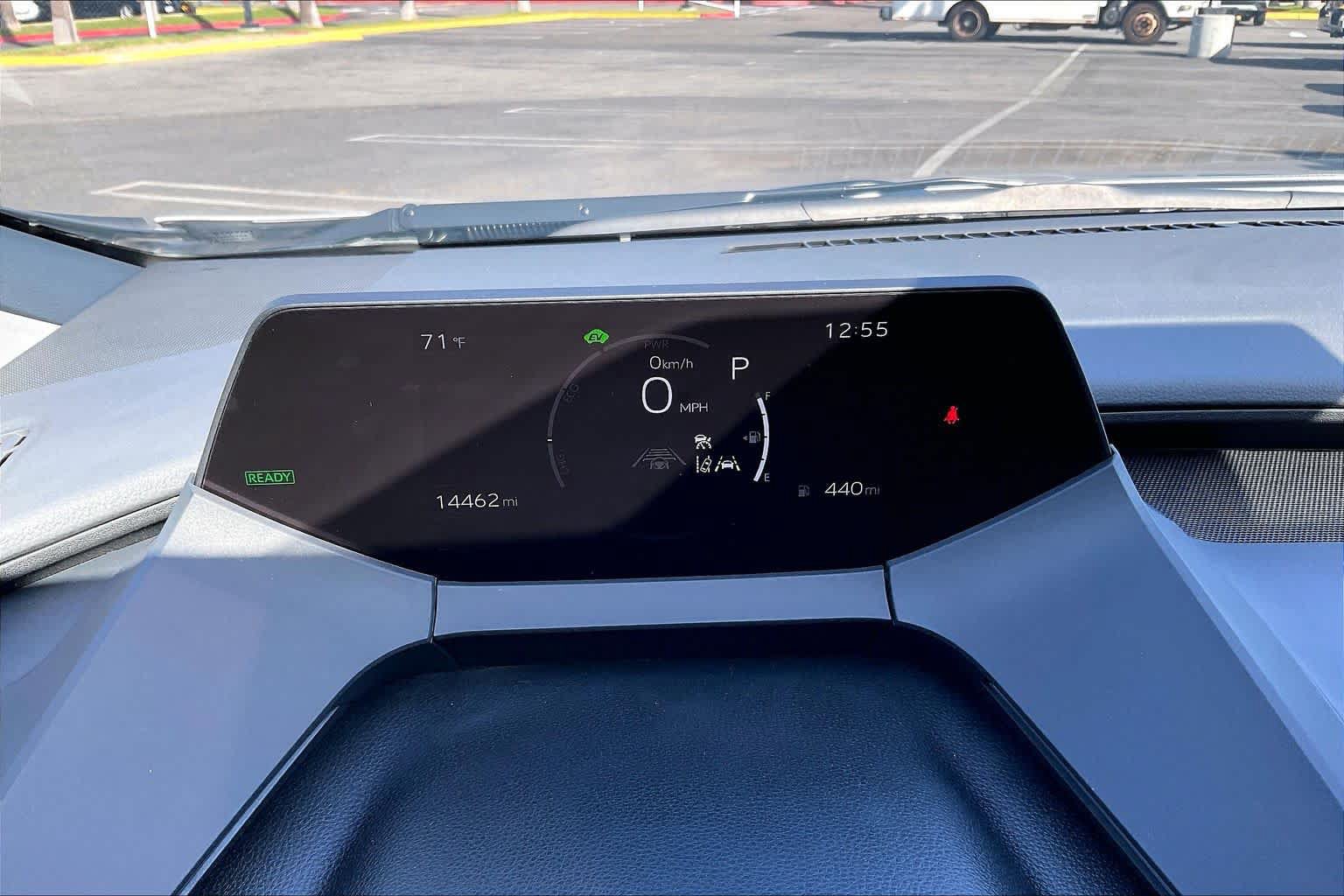 Certified 2025 Toyota Prius LE FWD image 26