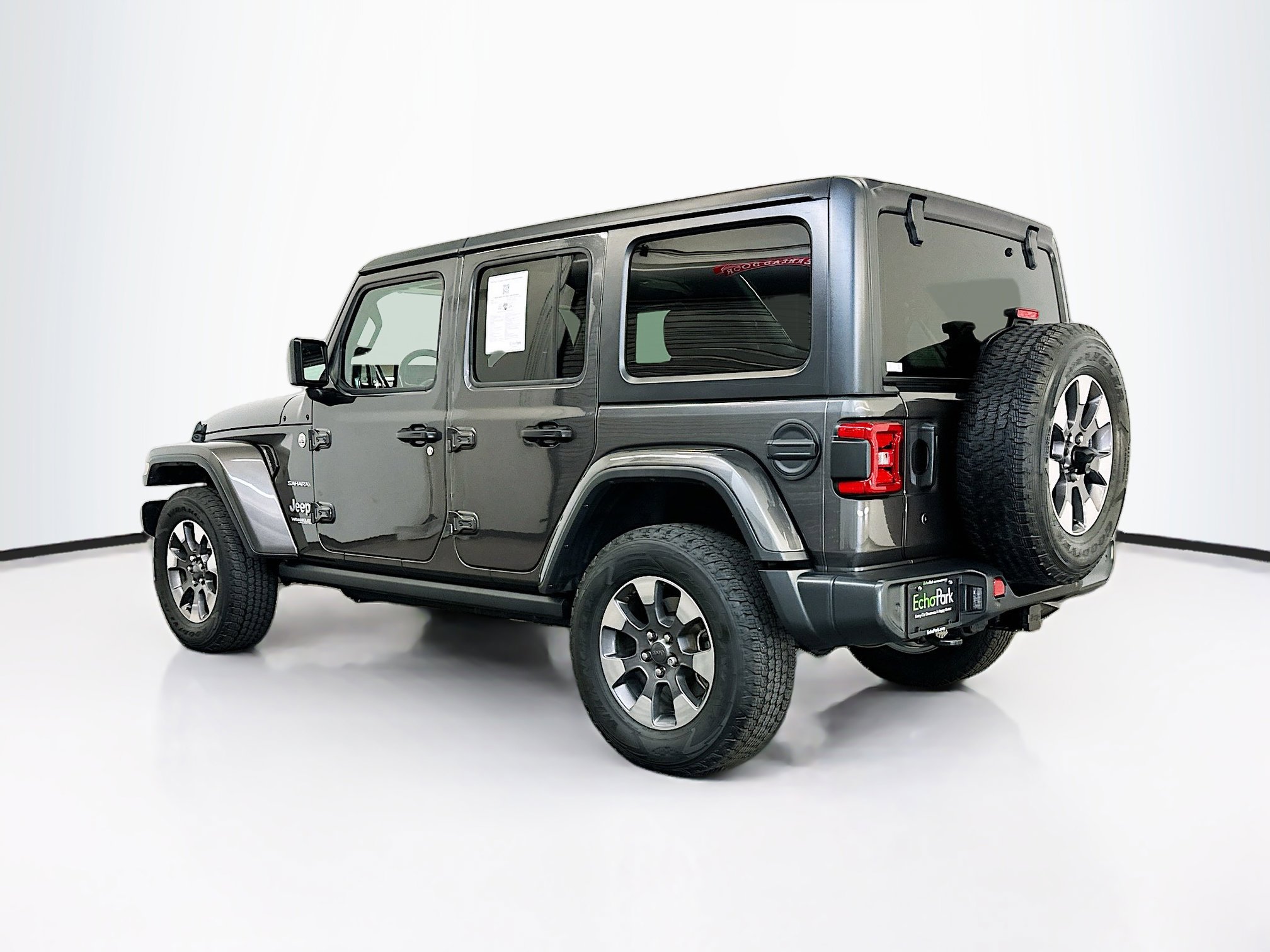 Used 2018 Jeep Wrangler Unlimited Sahara image 5