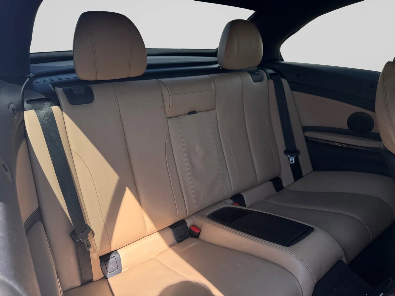 Used 2015 BMW M4 Convertible image 25