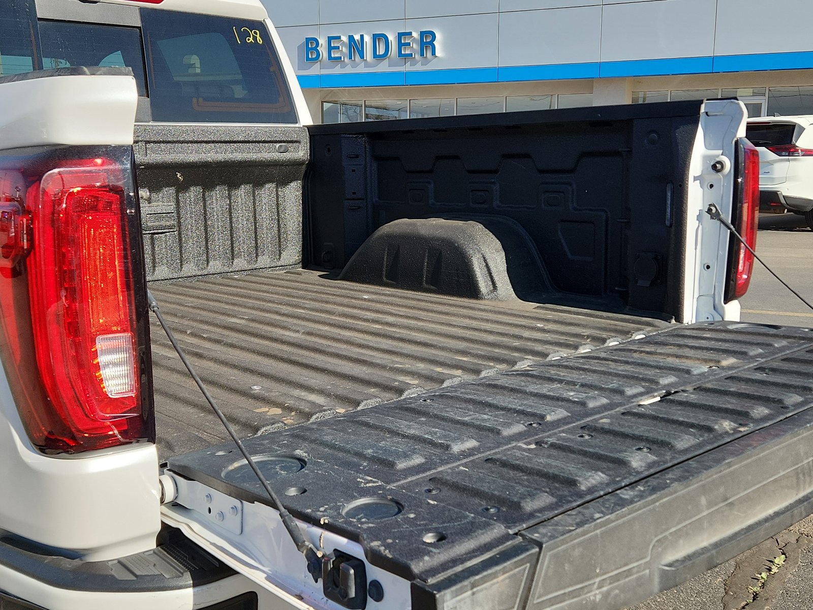 Used 2025 GMC Sierra 1500 Denali w/ Denali Reserve Package image 8