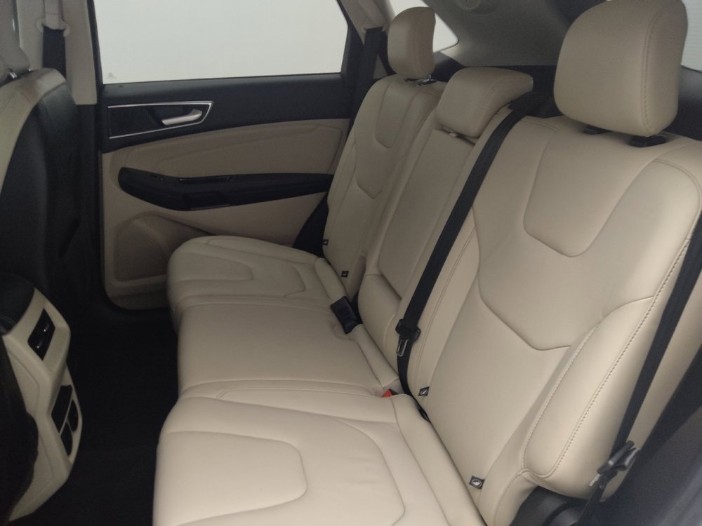 Used 2018 Ford Edge Titanium w/ Ford Safe & Smart Package FWD image 18
