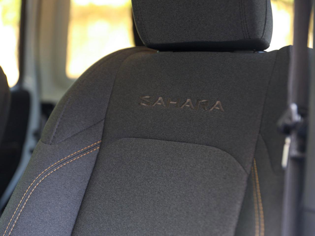 Used 2024 Jeep Wrangler Sahara AWD/4WD image 15