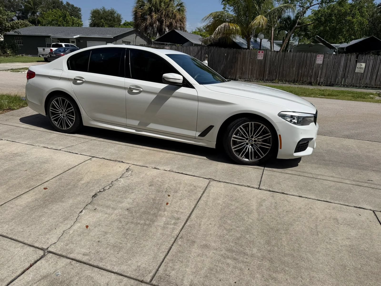 Used 2018 BMW 530i w/ M Sport Package RWD image 2