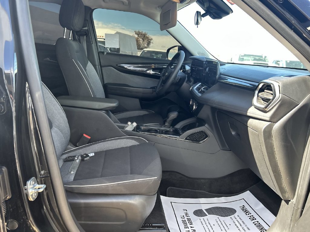 Certified 2024 Chevrolet TrailBlazer LT AWD/4WD image 32