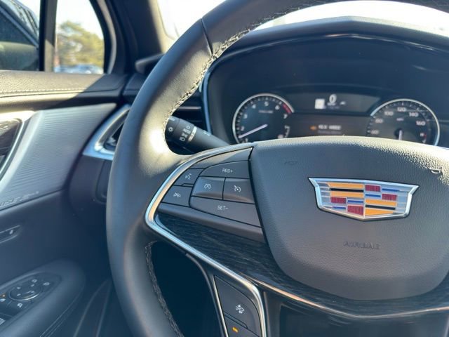Used 2025 Cadillac XT5 Premium Luxury image 16