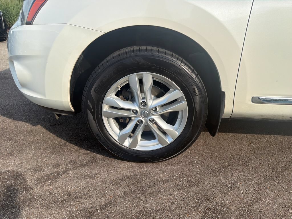 Used 2015 Nissan Rogue S w/ Convenience Package FWD image 29