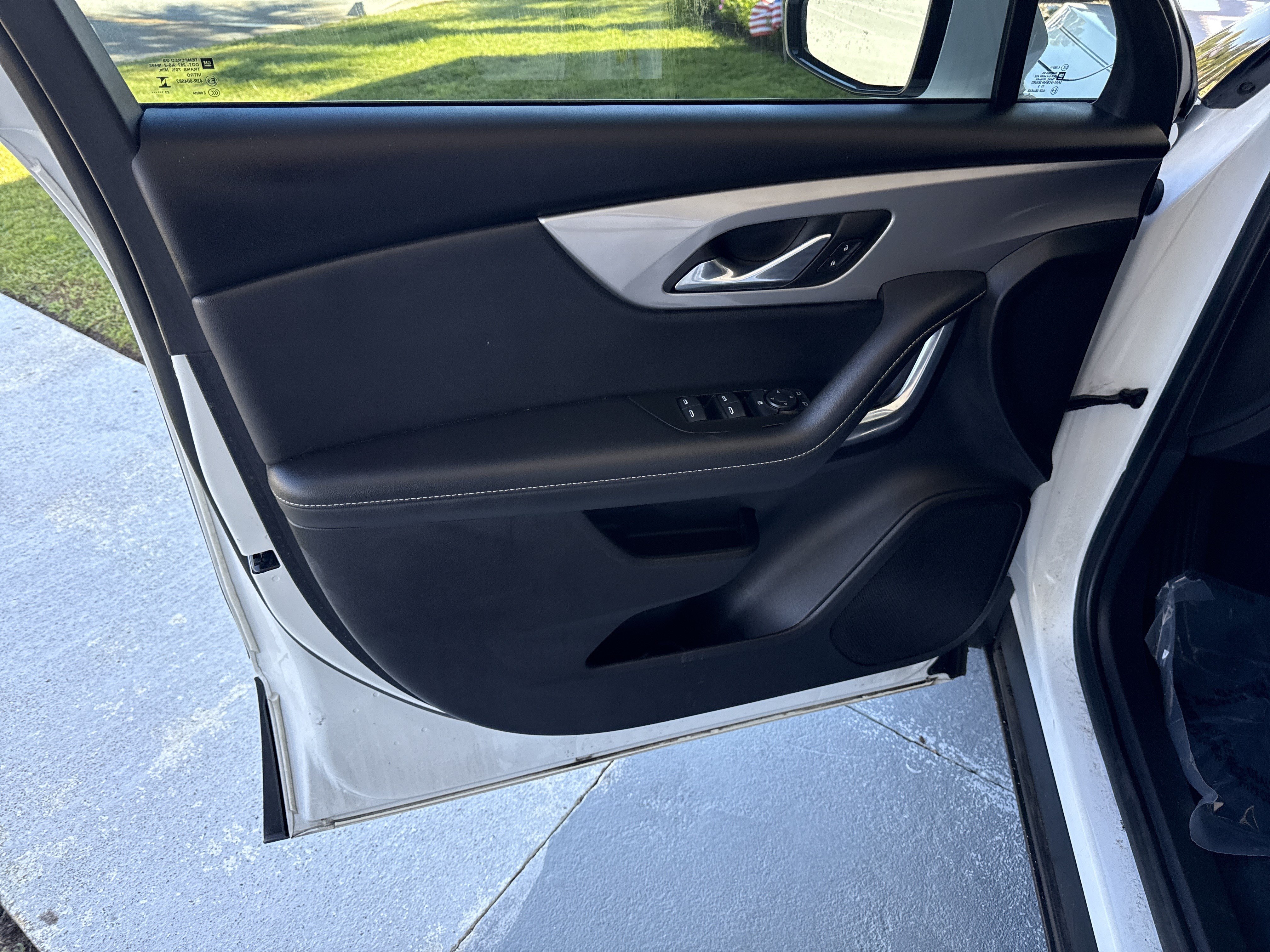 Used 2024 Chevrolet Blazer LT FWD image 13