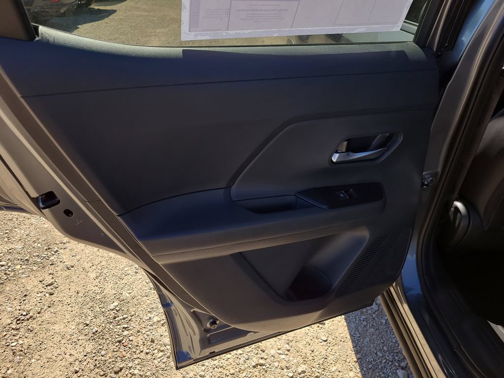 New 2026 Nissan Kicks SR w/ SR Premium Package FWD image 12
