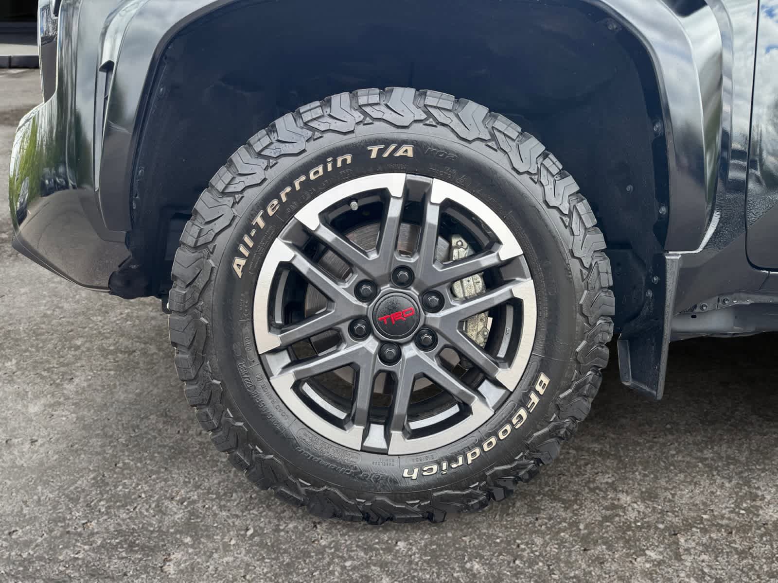 Used 2024 Toyota Tacoma TRD Sport w/ TRD Sport Upgrade Package AWD/4WD image 15