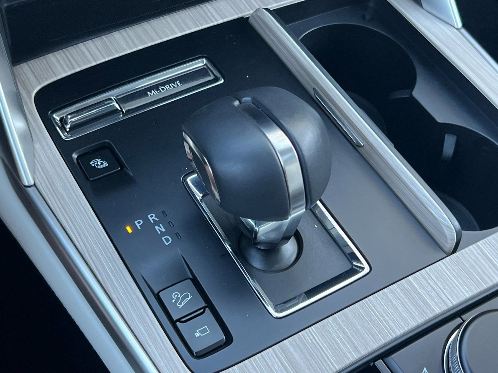 Used 2024 MAZDA CX-90 Plug-In Hybrid w/ Premium Plus image 22