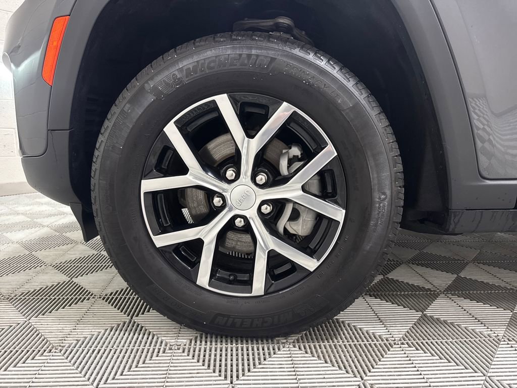 Used 2024 Jeep Grand Cherokee Limited AWD/4WD image 51