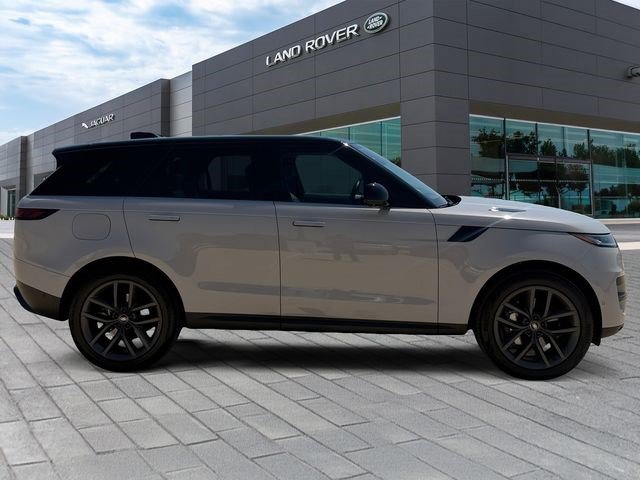 Used 2024 Land Rover Range Rover Sport SE AWD/4WD image 6