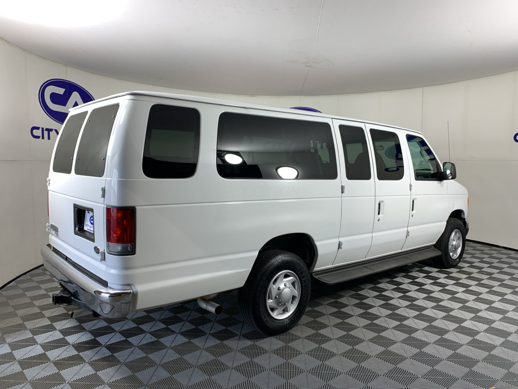 Used 2007 Ford E-350 and Econoline 350 Extended Wagon Super Duty RWD image 3