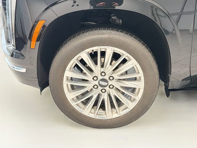 Certified 2025 Cadillac Escalade ESV Premium Luxury AWD/4WD image 30