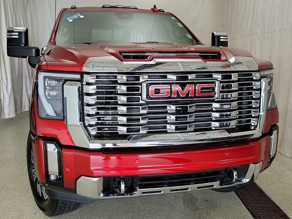 Certified 2024 GMC Sierra 3500 Denali w/ Denali Reserve Package AWD/4WD image 3