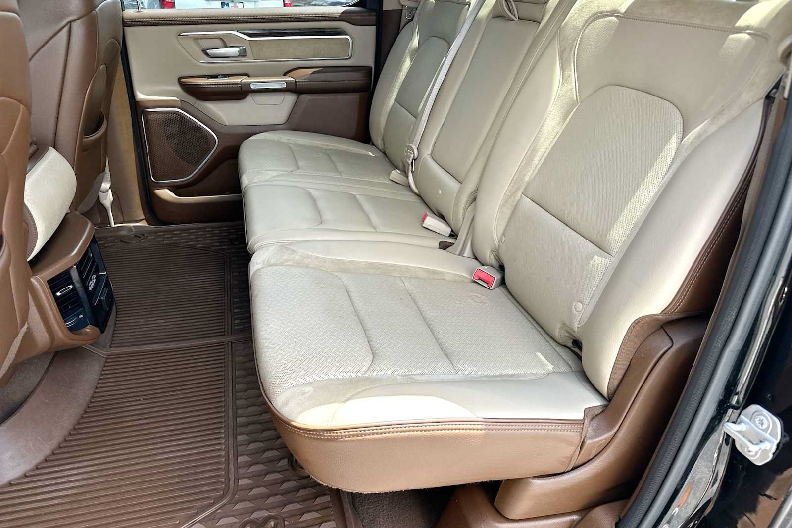 Used 2019 RAM 1500 Laramie w/ Trailer Tow Group AWD/4WD image 23