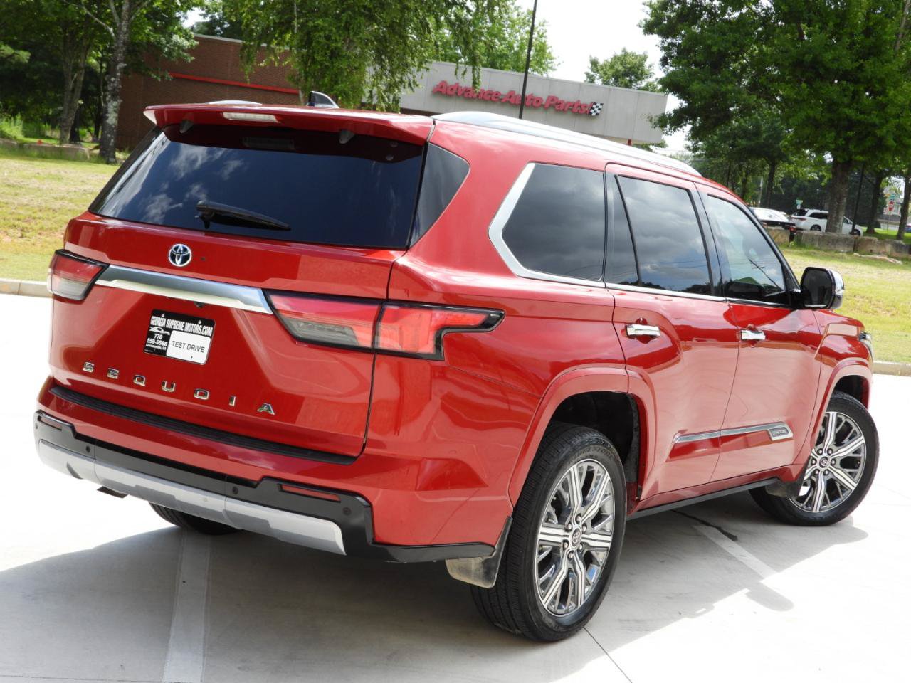 Used 2023 Toyota Sequoia Capstone AWD/4WD image 12