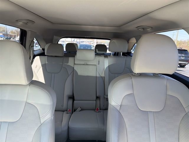 Certified 2025 Kia Sorento S w/ Panoramic Sunroof Package image 14