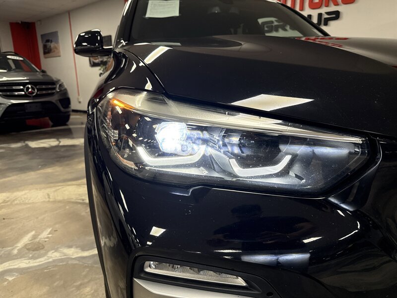 Used 2019 BMW X5 xDrive40i w/ Premium Package 2 AWD/4WD image 3