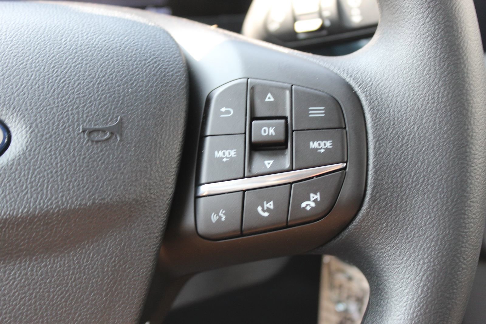 New 2025 Ford Maverick XL image 21