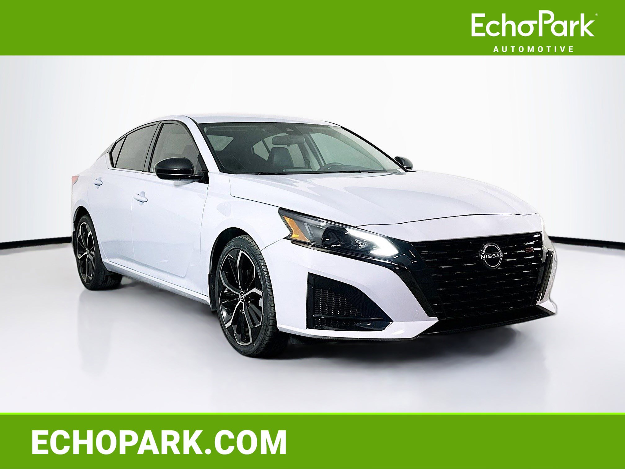 Used 2023 Nissan Altima 2.5 SR image 1