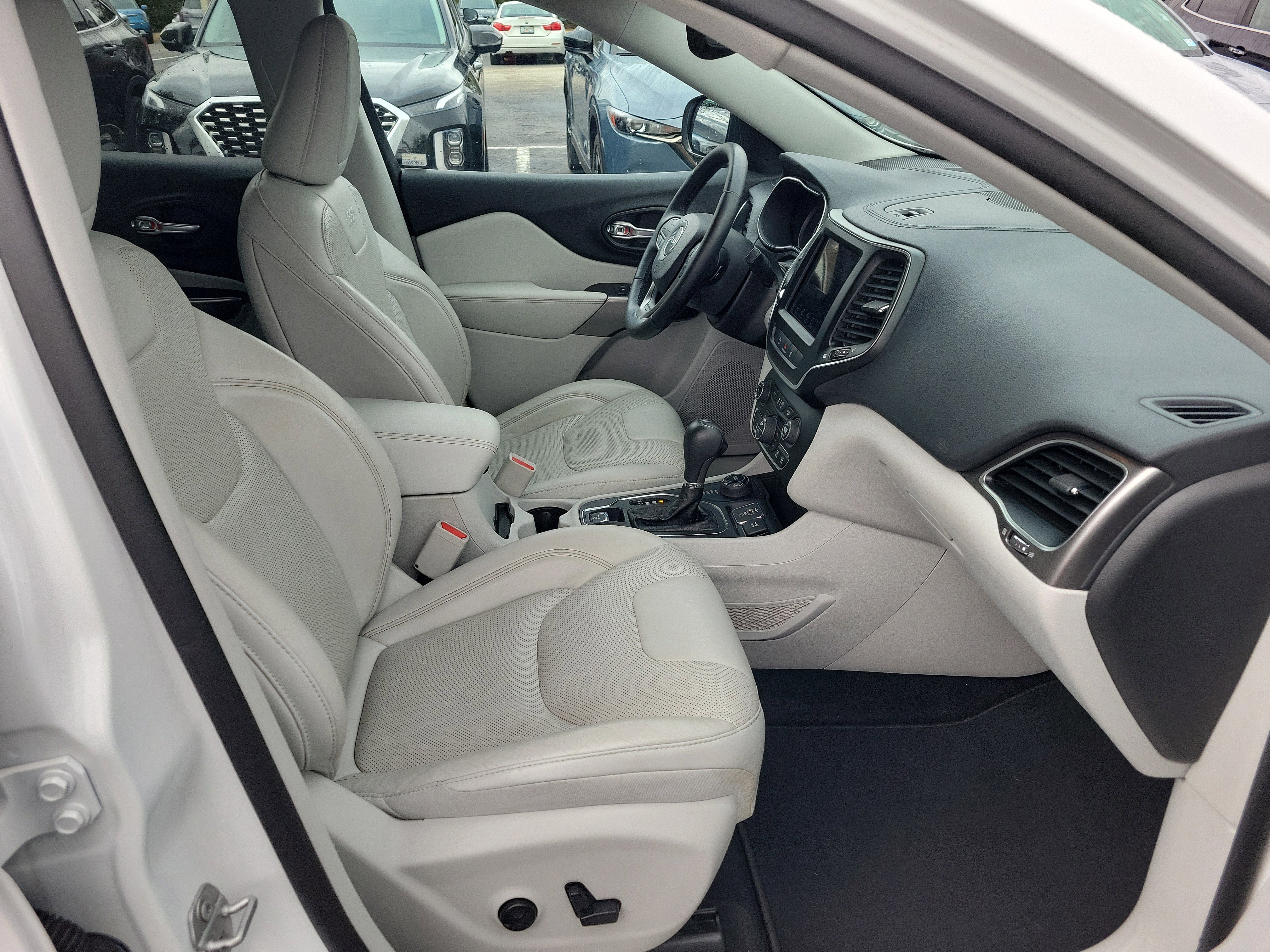 Used 2021 Jeep Cherokee Latitude Lux w/ Sun & Sound Group image 7