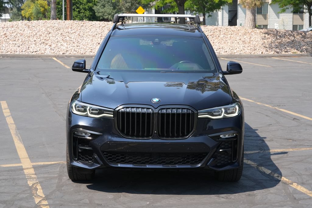 Used 2021 BMW X7 xDrive40i w/ M Sport Package AWD/4WD image 8