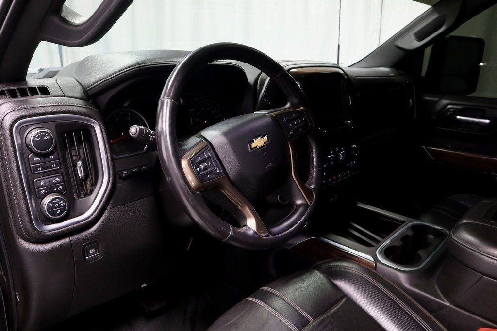 Used 2021 Chevrolet Silverado 3500 High Country image 27