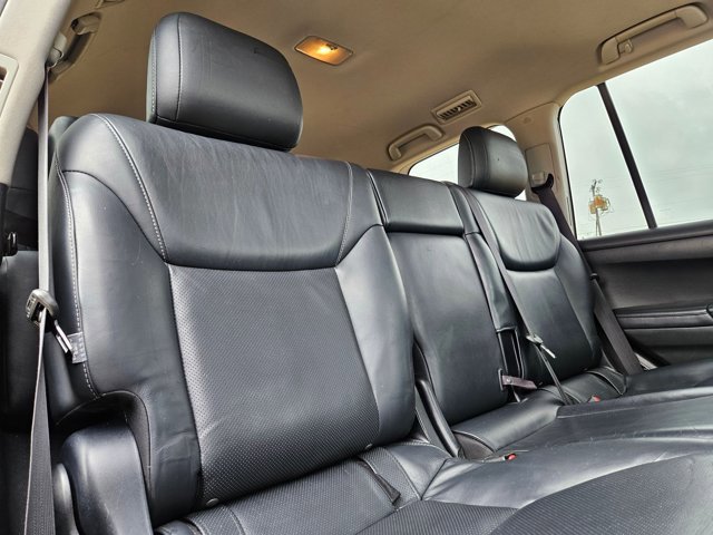 Used 2014 Lexus LX 570 4WD w/ Luxury Package image 22