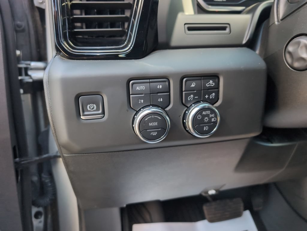 Used 2024 GMC Sierra 1500 AT4 w/ AT4 Premium Package AWD/4WD image 19