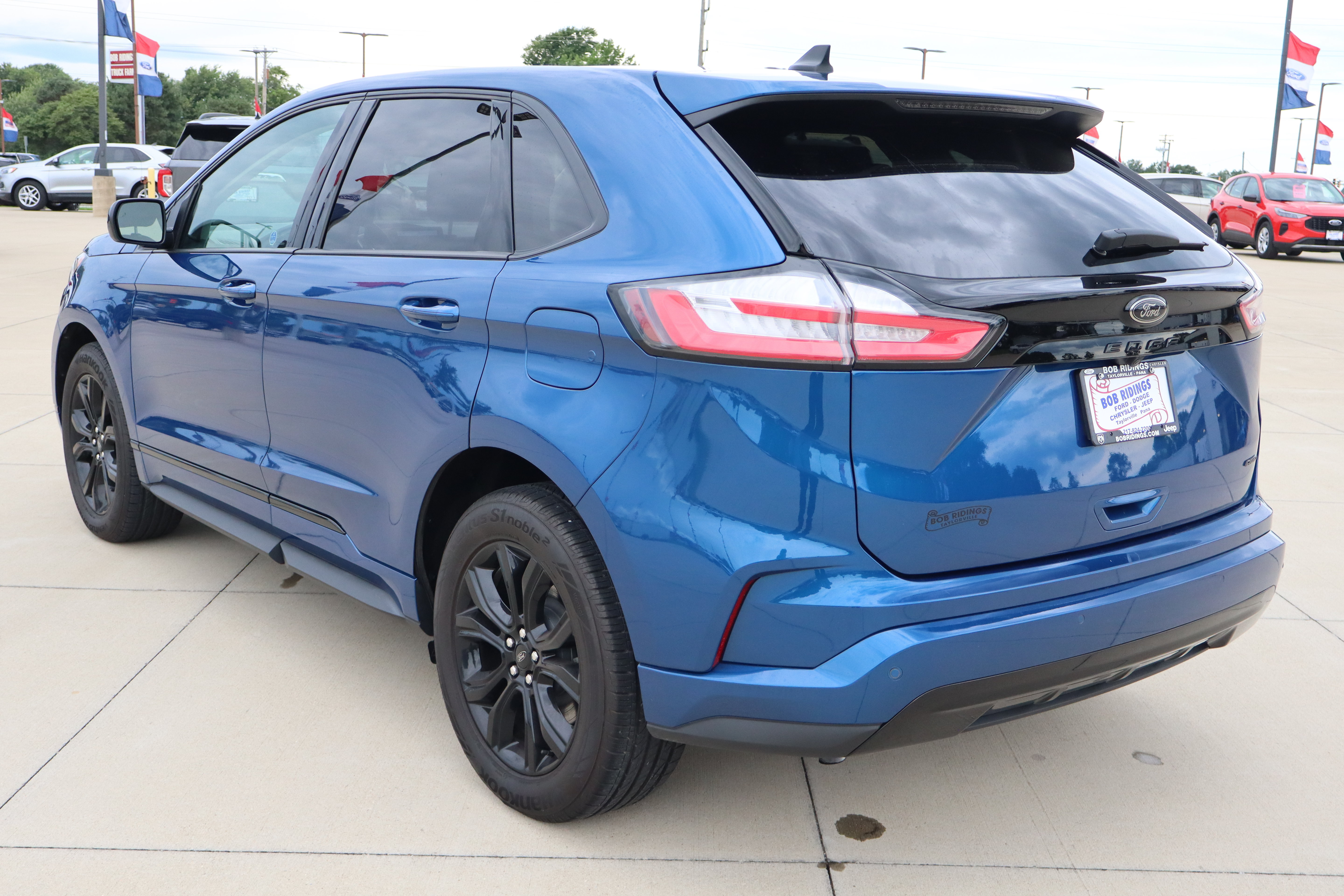 Used 2024 Ford Edge SE w/ Black Appearance Package AWD/4WD image 7