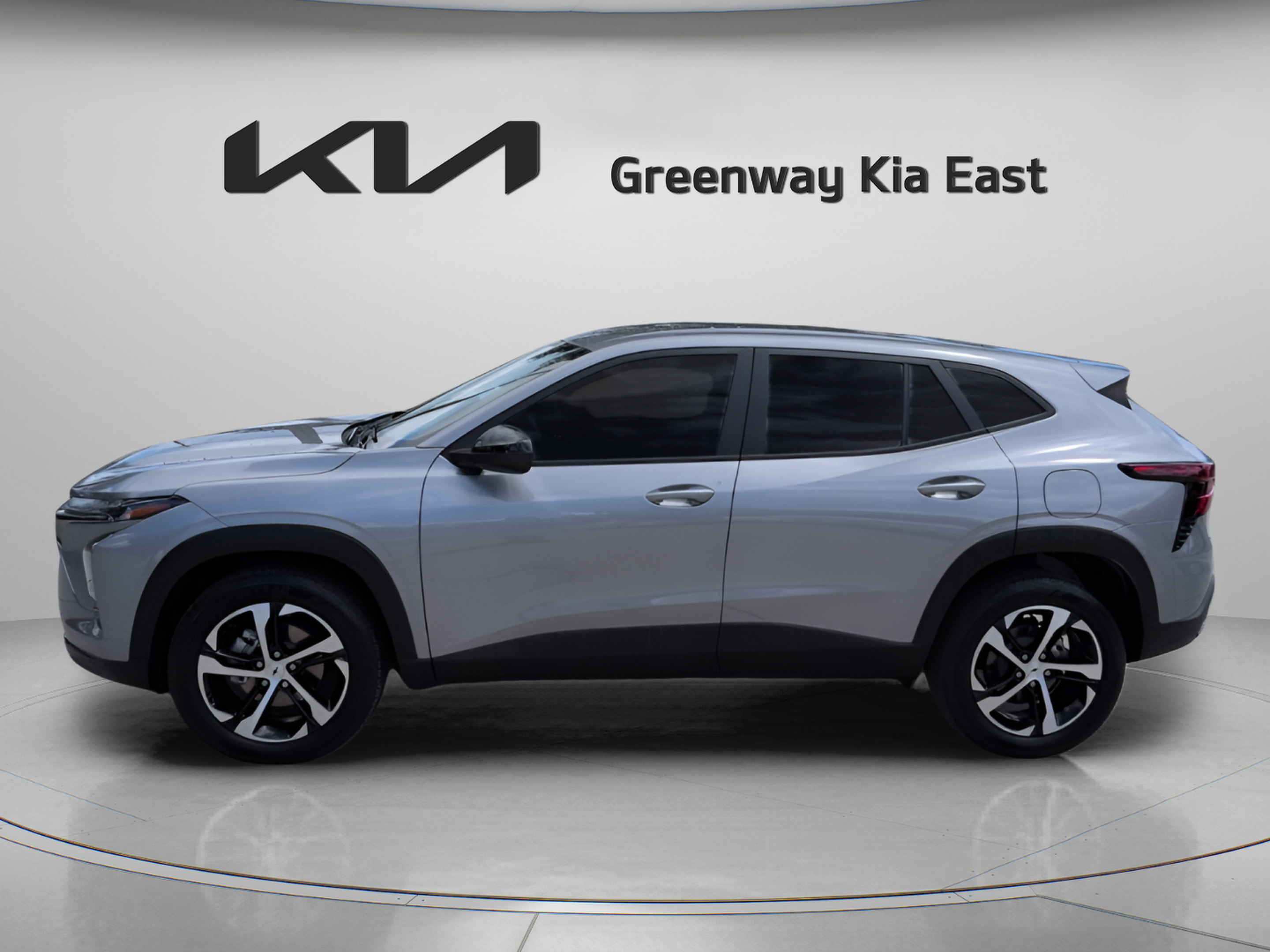 Used 2025 Chevrolet Trax RS w/ Driver Confidence Package FWD image 9