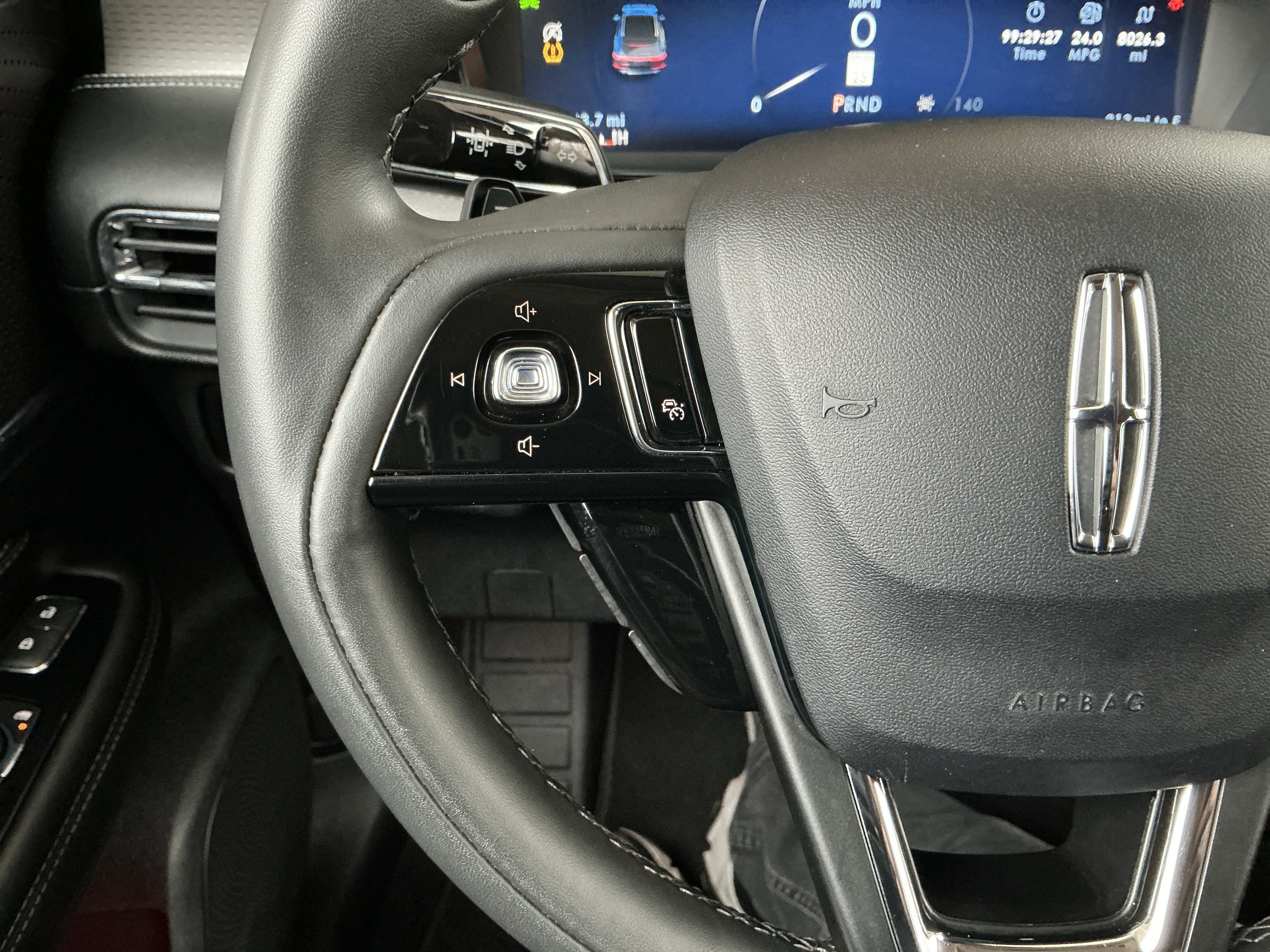 Used 2024 Lincoln Corsair Reserve image 12